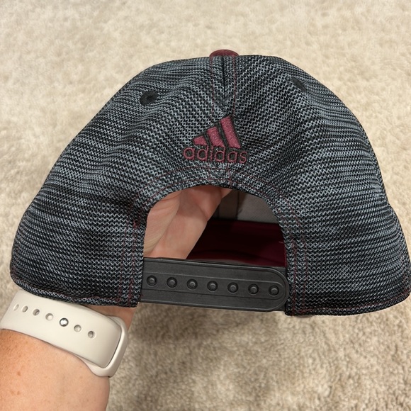 Men’s SnapBack - Picture 2 of 2